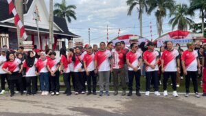 Bupati Barsel Lepas Jalan Santai HUT Bhayangkara ke-79, Ribuan Warga Ikuti dengan Antusias