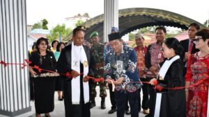 Wabup Barsel Resmikan Kantor Sekretariat Resort GKE dan Gereja Victoria Buntok