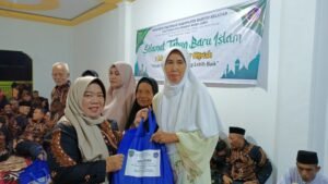 Anggota DPRD Barsel Hadiri Malam Tirakatan 1 Suro Bersama Paguyuban Pakuwojo