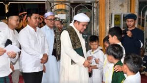 Asisten III Setda Barsel Tekankan Nilai Kepedulian di Peringatan Hari Anak Yatim